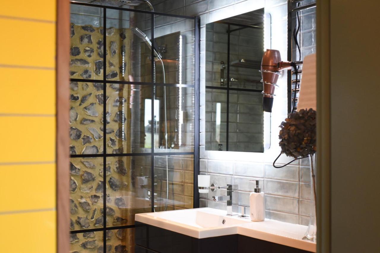 Air Maison - The Cow Shed Wow Factor Countryside Retreat Westbourne  Екстер'єр фото